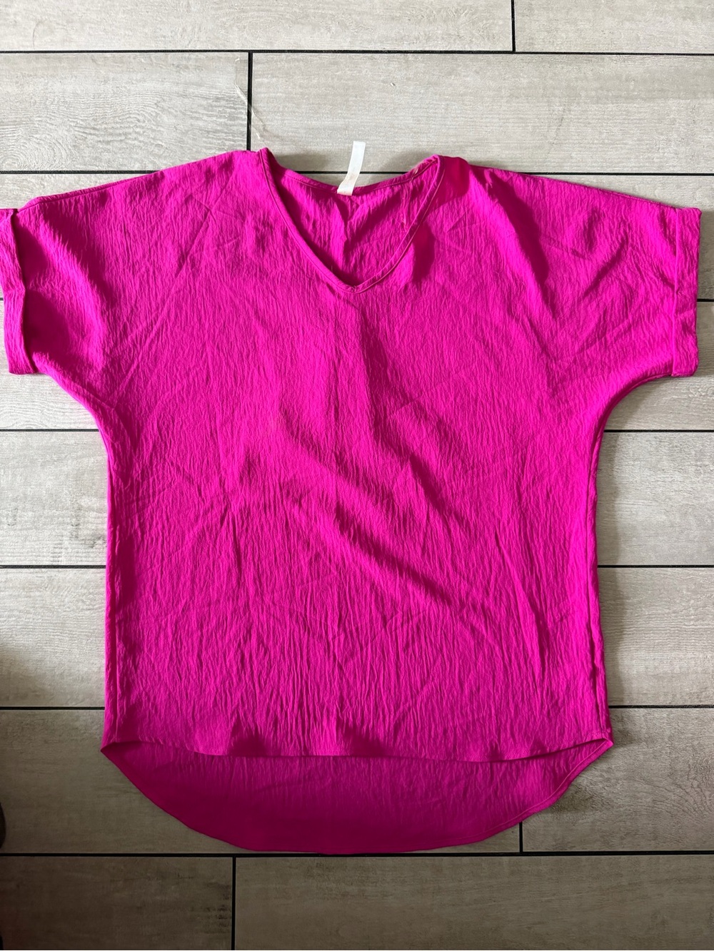 Vanilla Bay V-Neck Boxy Tee - Fuchsia Pink